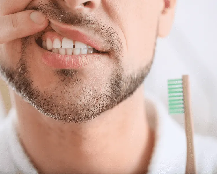Gum disease (periodontal disease) — symptoms, stages and treatment guide